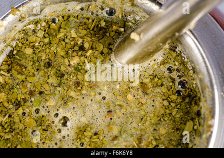 Closeup nehmen eine Brauerei Mate Kräutertee Stockfoto