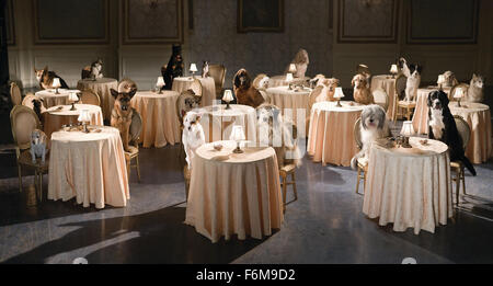 Datum der Freigabe: 16. Januar 2009. FILMTITEL: Hundehotel. STUDIO: DreamWorks SKG. PLOT: Zwei Kinder heimlich in neun streunende Hunde in einem leeren Haus statt. Bild: Filmszene. Stockfoto