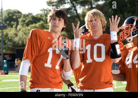 11. April 2009 - Fired Up! -Nicholas D'Agosto (links) und Eric Christian Olsen... Fired Up! -2009. (Bild Kredit: C Unterhaltung Bilder) Stockfoto