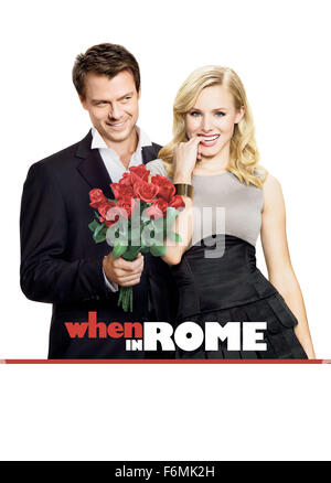 Erscheinungsdatum: 29. Januar 2010 Film Titel: When in Rome-STUDIO: Touchstone Bilder Regisseur: Mark Steven Johnson PLOT: Beth ist eine junge, aufstrebende New Yorker, die völlig Pech in der Liebe ist. Jedoch auf eine rasante Reise nach Rom, sie impulsiv stiehlt einige Münzen aus einem renommierten Brunnen der Liebe, und ist dann aggressiv verfolgt von einer Bande von Freiern Bild: KRISTEN BELL als Beth und JOSH DUHAMEL als Nick (Credit Bild: C Touchstone Pictures/Entertainment Pictures) Stockfoto