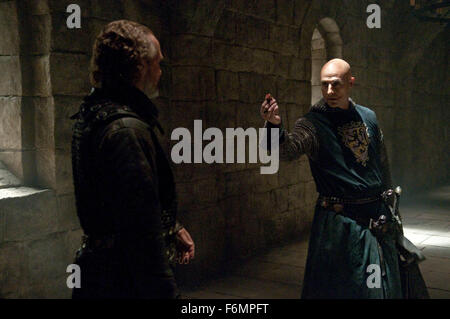 Erscheinungsdatum: 14. Mai 2010 Film Titel: Robin Hood STUDIO: Universal Bilder Direktor: Ridley Scott PLOT: die Geschichte eines Bogenschützen in der Armee von Richard Coeur de Lion, der kämpft gegen die Eindringlinge Norman und wird zum legendären Helden wie Robin Hood im Bild bekannt: WILLIAM zu verletzen, als William Marshal und MARK STRONG als Godfrey (Credit Bild: C Universal Pictures/Entertainment Pictures) Stockfoto