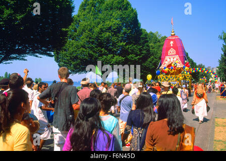 Hare-Krishna-Chariot-Parade und Festival of India, Vancouver, BC, Britisch-Kolumbien, Kanada - Anhänger gehen mit Float Stockfoto