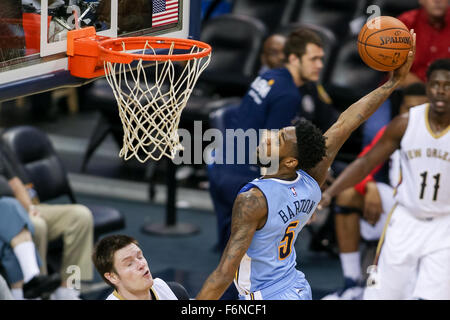 New Orleans, LA, USA. 17. November 2015. Denver Nuggets vorwärts Will Barton (5) tunkt den Ball während einer NBA-Basketball-Spiel zwischen den Denver Nuggets und New Orleans Pelikane im Smoothie King Center in New Orleans, Louisiana Denver Nuggets besiegt New Orleans Pelikane 115-98. Stephen Lew/CSM/Alamy Live-Nachrichten Stockfoto
