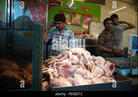 Das Bild der Chicken Shop aufgenommen in Crawford Market, Mumbai, Indien Stockfoto