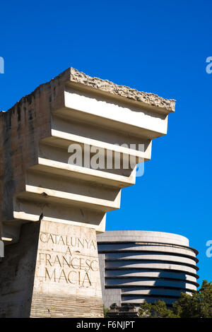 Denkmal für katalanische Politiker Francesc Macià des Bildhauers Josep Maria Subirachs an Plaça de Catalunya. Barcelona, Spanien. Stockfoto