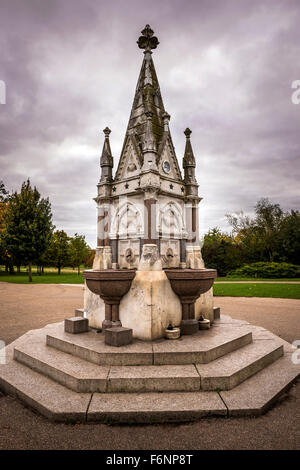 Das "Geld Trinkbrunnen" Denkmal auf der breiten Fuß, Regents Park, London, UK Stockfoto