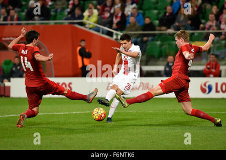 Wroclaw, Polen. 17. November 2015. Internationaler Fußball Freundschaftsspiel: Polen vs. Tschechische Republik. In Aktion Bartosz Kapustka Credit: Piotr Dziurman/Alamy Live News Stockfoto