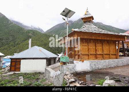 SPITI VALLEY - View von Mata Tempel Chitkul Village, Kinnaur Bezirk, Himachal Pradesh, Indien letzte bewohnte Dorf in der Nähe der I Stockfoto