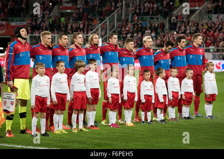 Wroclaw, Polen. 17. November 2015. Internationaler Fußball Freundschaftsspiel: Polen vs. Tschechische Republik. Team der Tschechischen vor Spiel Stockfoto