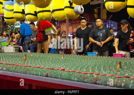 Ring Toss Spiel. Canadian National Exhibition (CNE), Toronto, Ontario, Kanada. Stockfoto