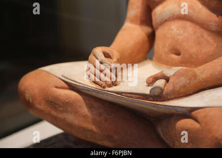 Ägyptische Kunst. Sitzende Schreiber. Altes Königreich. 2620-2500 BC. Louvre-Museum. Paris. Frankreich. Stockfoto