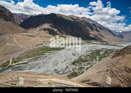 Fels-Formationen Flüsse und Erosion im Fluss Spiti, Himachal Pradesh, Nordindien Stockfoto