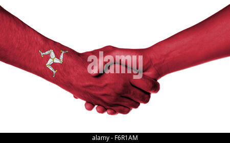 Mann und Frau, die Hände schütteln, eingehüllt in Flagge Muster, Isle Of Man Stockfoto