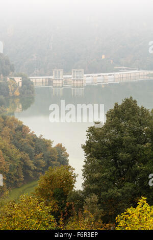 Sau-See im Nebel. Barcelona. Cataluña. Spanien. Europa Stockfoto