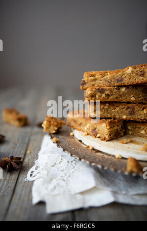 Milchschokolade & weiße Schokoladen-Brownies Stockfoto