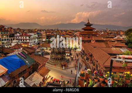 Sonnenuntergang über Patan Durbar Square in Nepal Stockfoto