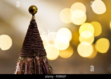 Weihnachten Hintergrund mit Weihnachtsbaum bei Nacht Stockfoto