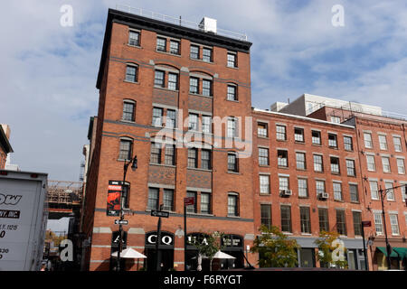 Peck Slip in Manhattan South Street Seaport hat aus dem 19. Jahrhundert Architektur mit einem Gebäude von Richard Morris Hunt Stockfoto