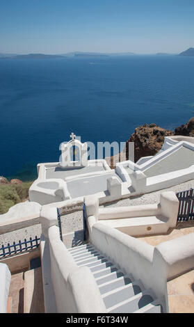 Erhöhte Ansicht der Kirchturm von Santorini, Kykladen, Griechenland Stockfoto