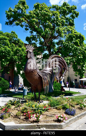 Denkmal für die Gallo - Gallo Nero, das Symbol der Chianti-Wein. Gaiole in Chianti. Toskana. Siena. Italien. Europa Stockfoto