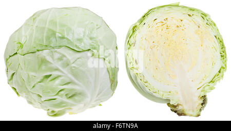 ganze und die Hälfte der frischen Kohl Kopf isoliert auf weißem Hintergrund Stockfoto