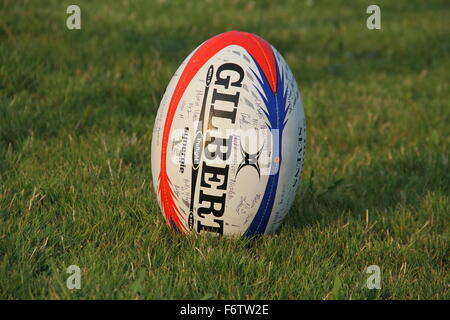 Einem signierten Rugby-ball Stockfoto