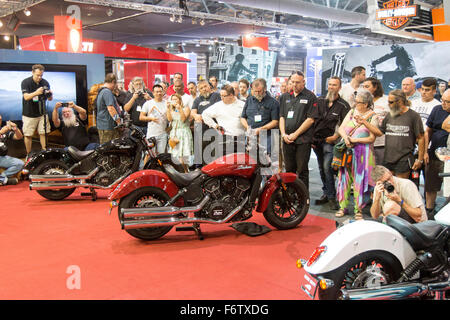 Sydney, Australien. 20. November 2015. Sydney Motorcycle Show Eröffnungstag. Indische Motorräder enthüllen das neue Indian Scout 60 Motorrad Kredit: model10/Alamy Live-Nachrichten Stockfoto