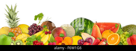 verschiedene Früchte auf weißem Hintergrund Stockfoto