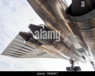 Flügel und Triebwerke einer ausrangierten russischen Tupolev Tu-144 Überschall-Passagierflugzeug. Stockfoto