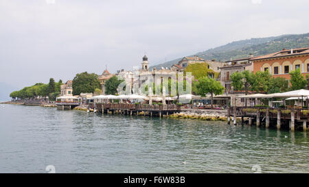 Torri del Benaco am Gardasee Stockfoto