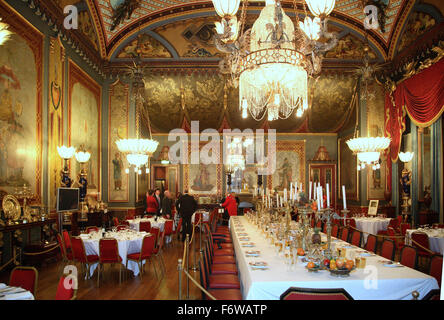 Der Speisesaal im Royal Pavillon Gebäude in Brighton, UK. Richten Sie für ein corporate Dinner-event Stockfoto