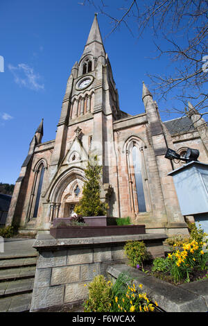 Stadt von Callander, Schottland. Malerische Aussicht auf die ehemalige St. Kessog Kirche in Callenders Ancaster Square. Stockfoto