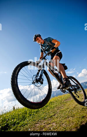 Mountain Biker off-Road, Duisitzkar, Planai, Schladming-Dachstein, Steiermark, Österreich Stockfoto