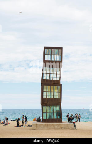 L'Estel Ferit, Skulptur von Rebecca Horn, Playa de Barceloneta, Barcelona, Spanien Stockfoto