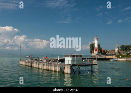 Schwimmbereich im Hafen von Lindau, Lindau, Bodensee, Bayern, Deutschland Stockfoto