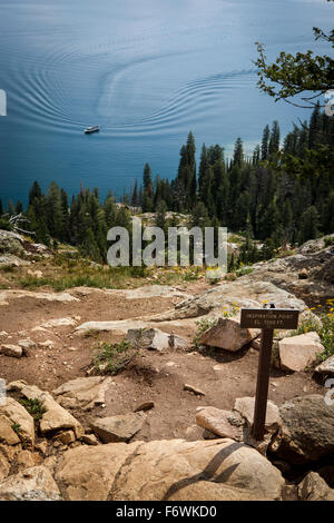 Jenny Lake aus gesehen vom Inspiration Point auf der Cascade Creek Trail in Grand Teton Nationalpark, Wyoming Stockfoto