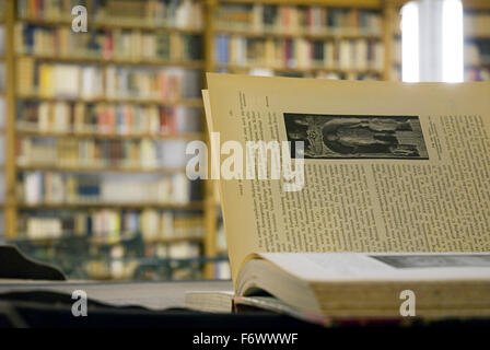 Historische, handgeschriebene biblischen Skript in ein Kloster-Bibliothek, Deutschland, Europa Stockfoto