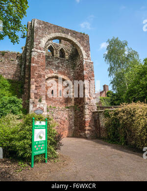 Eingang zum Schloss Rougemount, Exeter, Devon, England, Großbritannien Stockfoto