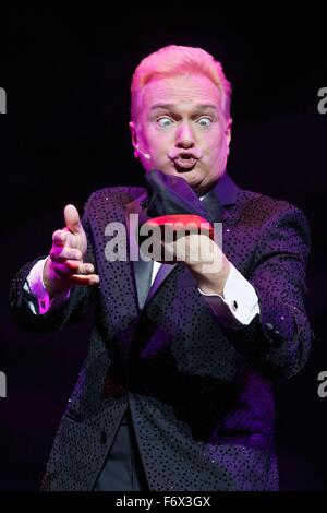 Jeff Hobson in Anwesenheit für die ILLUSIONISTEN – LIVE ON BROADWAY Vorschau Performance, Neil Simon Theatre, New York, NY 20. November 2015. Foto von: Jason Smith/Everett Collection Stockfoto