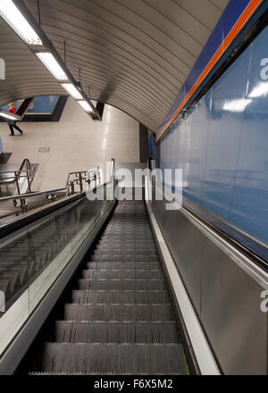 Rolltreppe in der Madrider u-Bahn Stockfoto