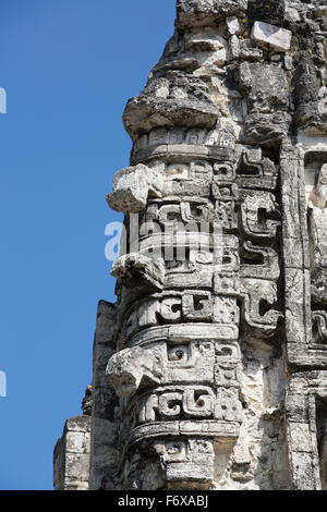 Chac Masken, Aufbau XX, Chicanna Maya-Ausgrabungsstätte, Mischung aus Chenes und Río-Bec-Stil, späten klassischen Periode; Campeche, Mexiko Stockfoto