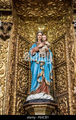 Plastische Details in der Kirche El Sagrario befindet sich im historischen Zentrum von Quito, Ecuador Stockfoto