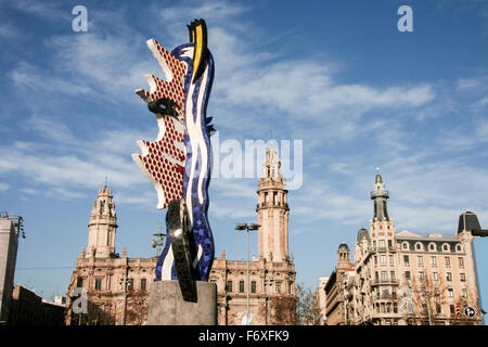 BARCELONA-DEC 31: El Cap de Barcelona am 31. Dezember 2007 in Barcelona. El Cap de Barcelona ist eine Skulptur, die durch die amerikanische Pop-Art-Künstler Roy Lichtenstein Stockfoto