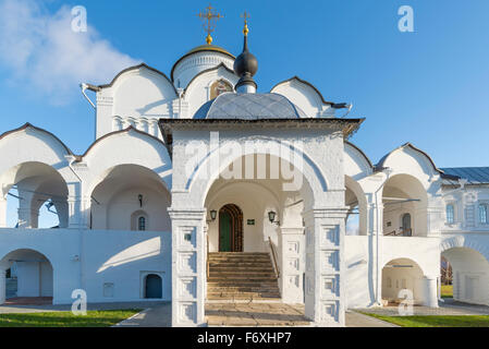 Kathedrale St. Pokrovsky Monastery wurde Susdal des 16. Jahrhunderts erbaut. Goldener Ring Reisen Russland Stockfoto