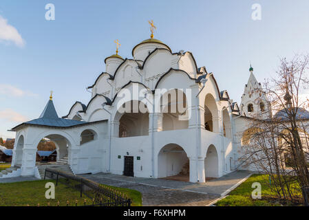 Kathedrale St. Pokrovsky Monastery wurde Susdal des 16. Jahrhunderts erbaut. Goldener Ring Reisen Russland Stockfoto