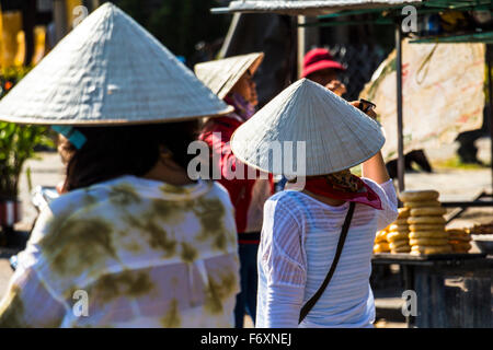 Vietnamesische Hüte in Hoi an ein Stockfoto