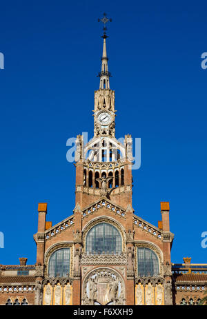 Der Turm des Hospital De La Santa Creu in Barcelona Stockfoto