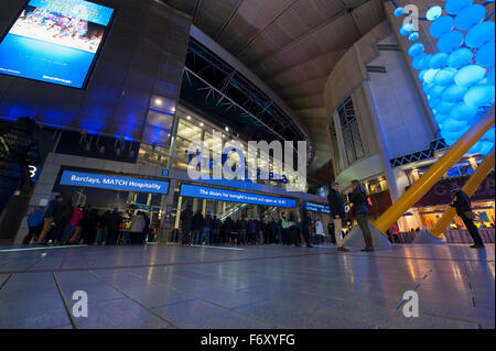 O2 Arena, London, UK. 21. November 2015. Barclays ATP World Tour Finals. Massen ankommen für den Abend in der O2 Doppel und Einzel Halbfinale spielen. Bildnachweis: Sportsimages/Alamy Live-Nachrichten Stockfoto