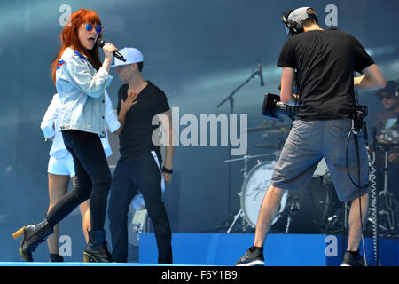 Carly Rae Jepson probt für ihre Darstellung der Canada Day am Parliament Hill. 30. Juni 2013 in Ottawa. Stockfoto