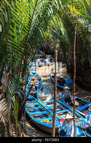 Kleine Boote am Delta des Mekong Flusses Stockfoto